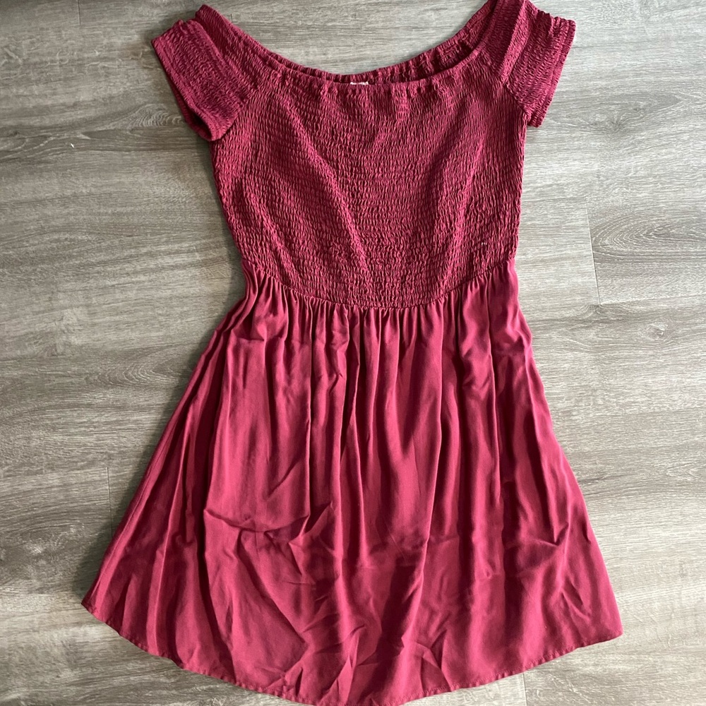 Mossimo Maroon Ruched tunic length blouse